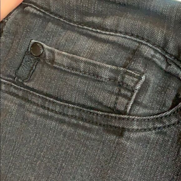 Torrid Black Skinny Jeans 26T - Picture 5 of 7